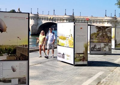 support exposition temporaire en extérieur