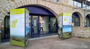 support sur- pieds affichage temporaire exterieur Support exposition itinérante Buxy